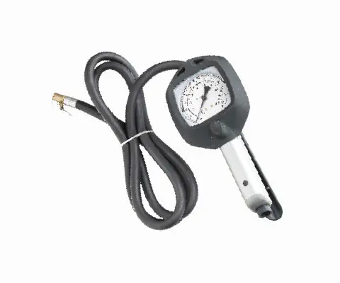 DIGITAL TIRE INFLATOR W/SFEET RUBBER + CLIP-ON CHUCK STG-23